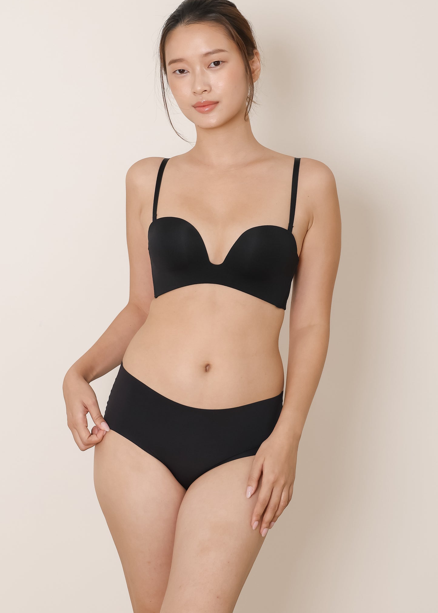 AIRE Plunge Push-up Bra (Black/Nude)