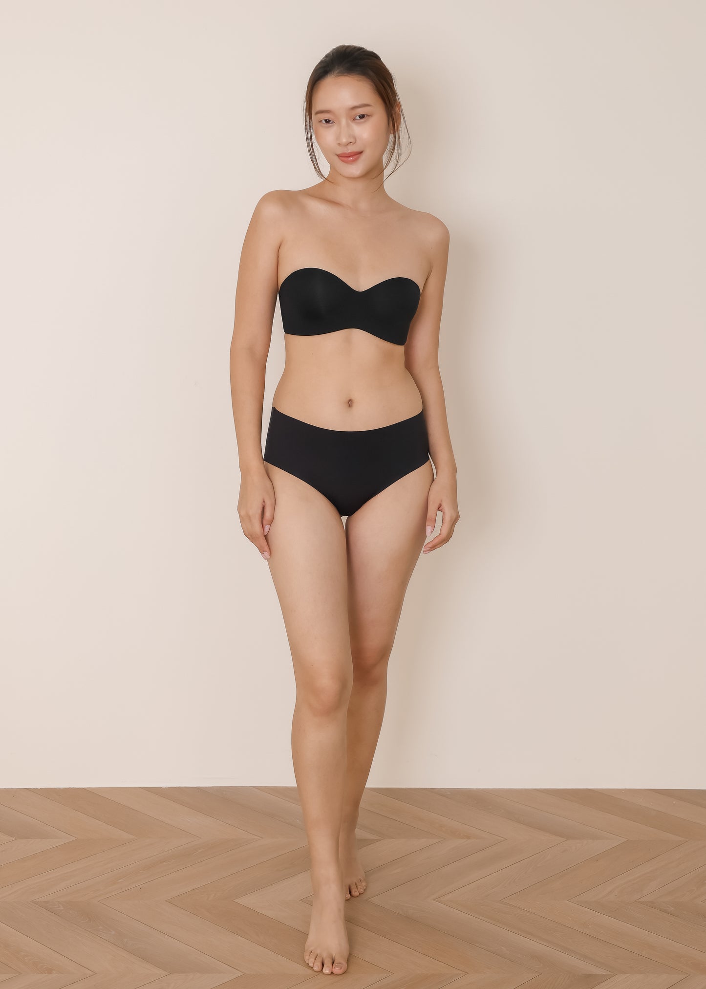 AIRE Strapless Sweetheart Bra (Black/Nude)