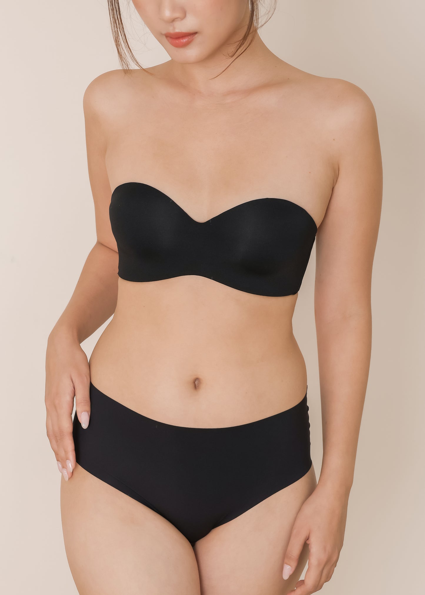 AIRE Strapless Sweetheart Bra (Black/Nude)