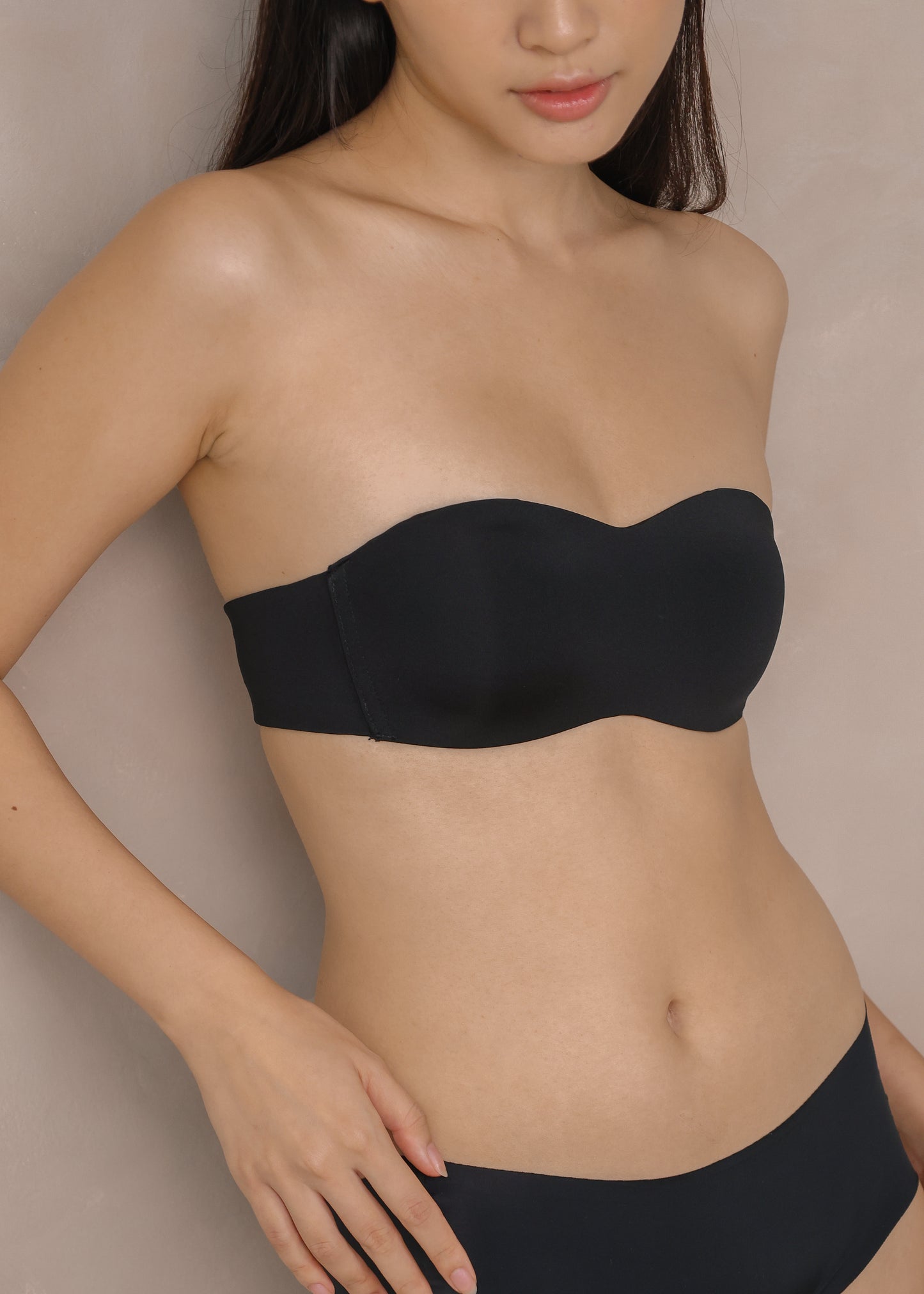 AIRE Strapless Bra (Black)