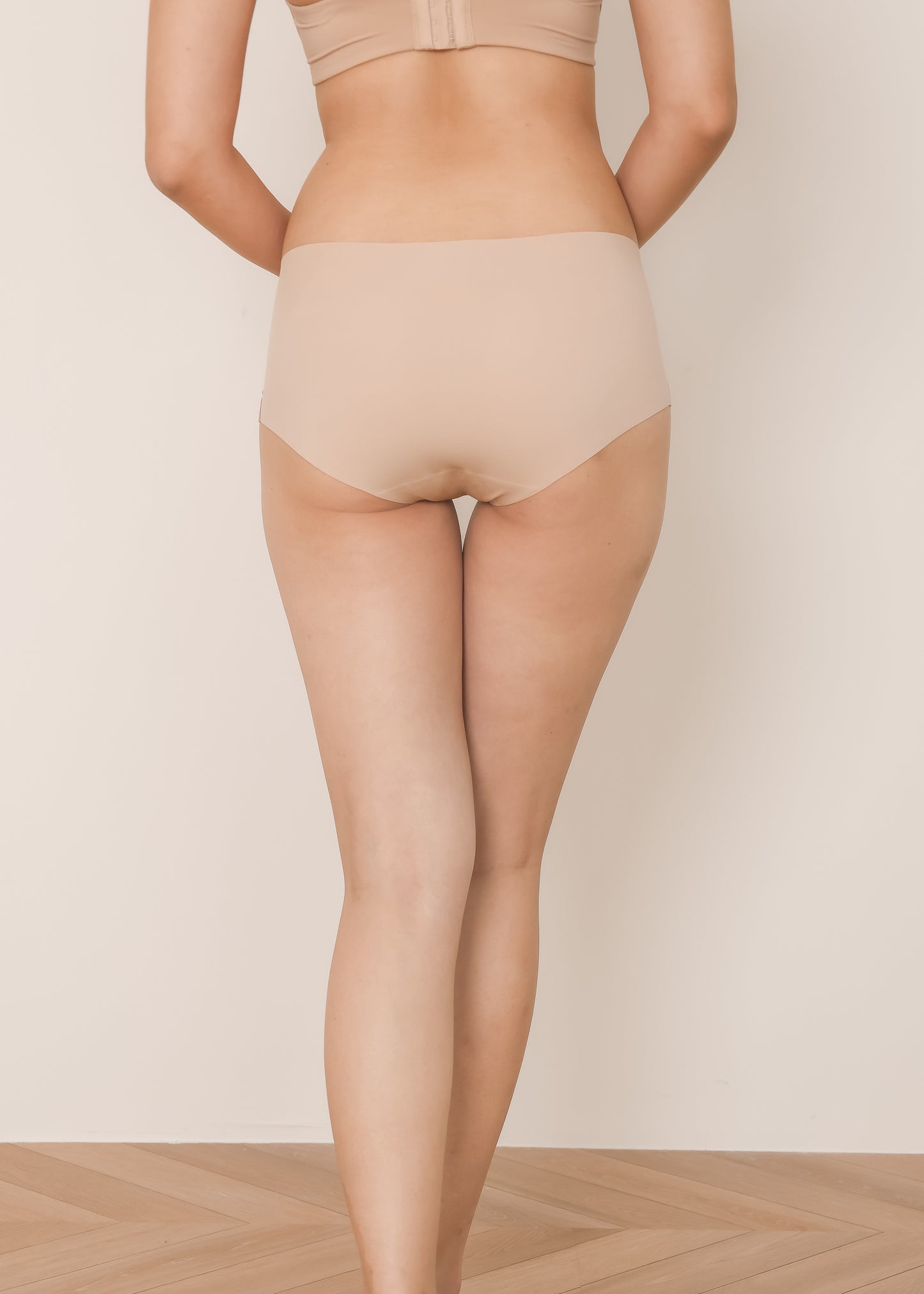 AIRE Seamless Panties (Hiphugger) - 5 colours