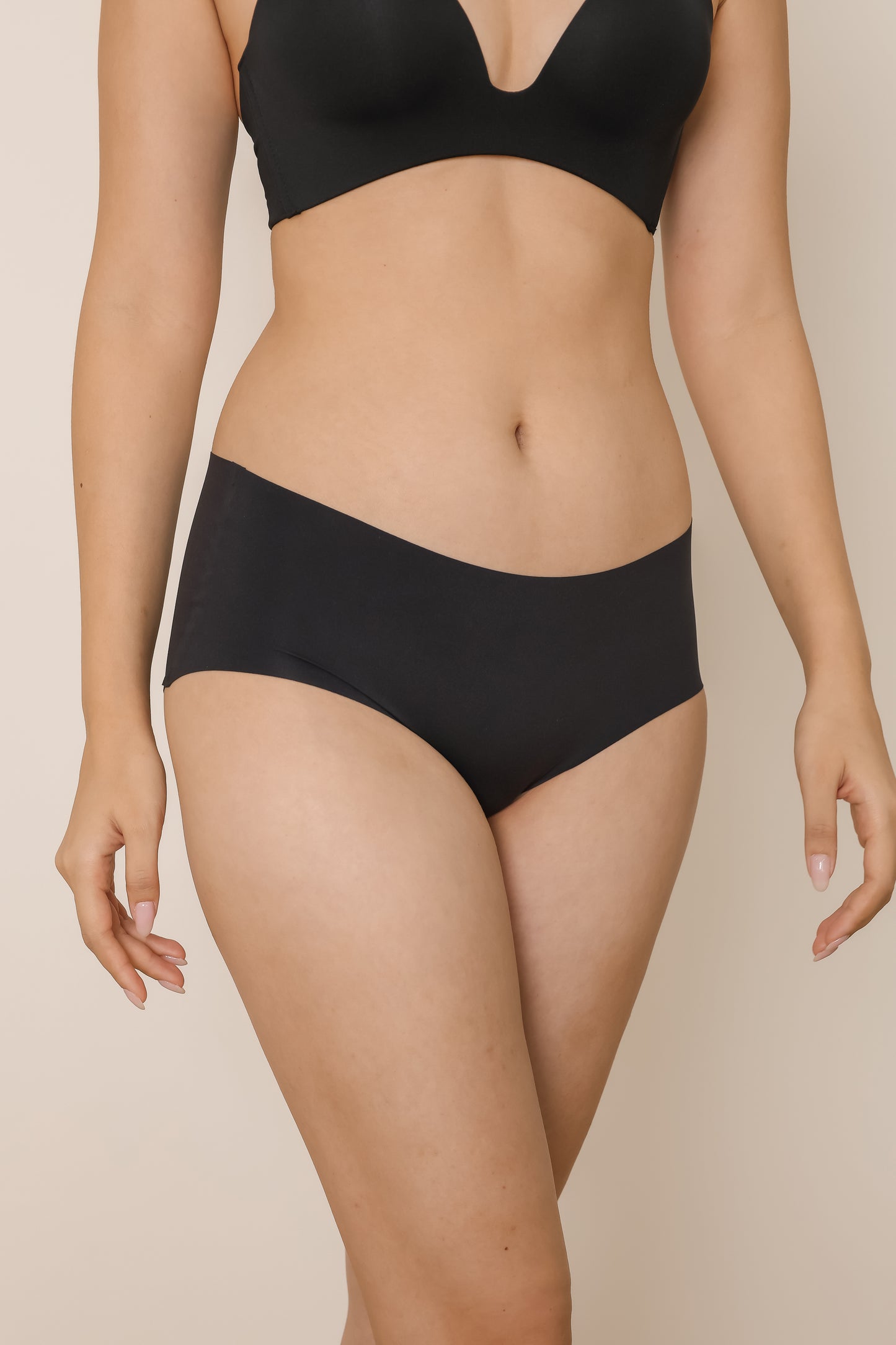 AIRE Seamless Panties (Hiphugger)